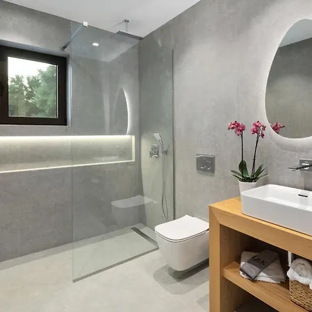 Villa Carpea By White Dream