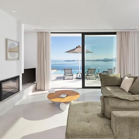 Carpea By White Dream Villa *