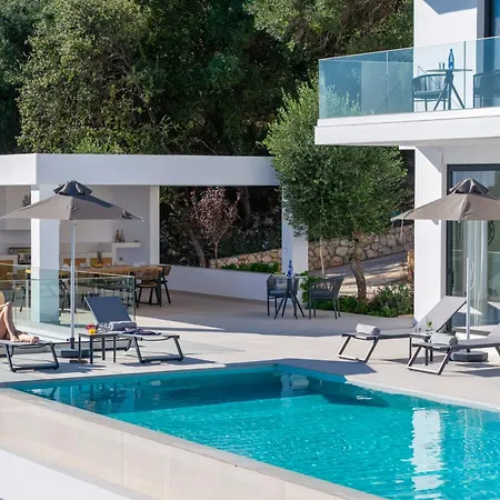 Carpea By White Dream Villa *