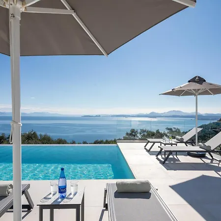 Villa Carpea By White Dream Mparmpati