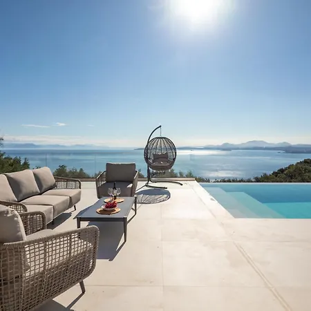 Carpea By White Dream Villa Mparmpati