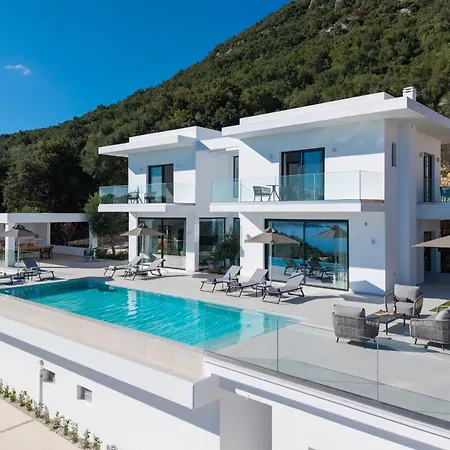 Carpea By White Dream Villa