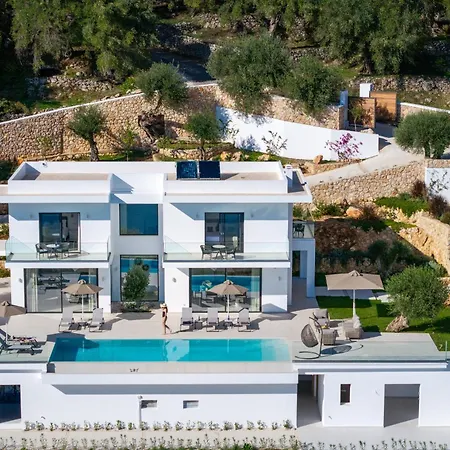 Carpea By White Dream Villa Mparmpati