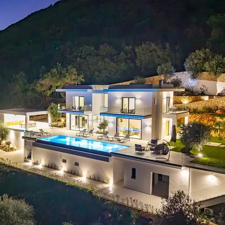 Carpea By White Dream Villa