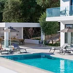 Carpea By White Dream Villa *