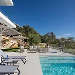 Villa Carpea By White Dream
