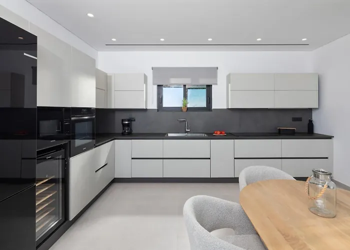 Villa Carpea By White Dream