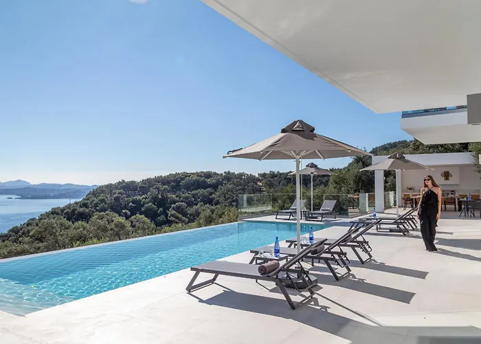 Carpea By White Dream Villa *