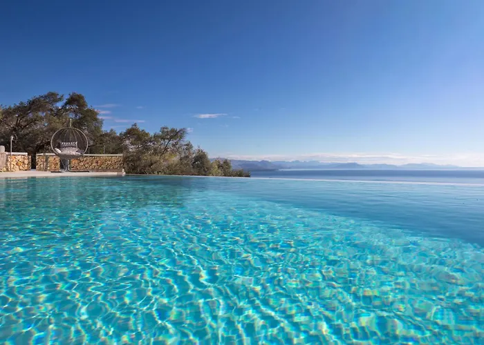 Villa Carpea By White Dream