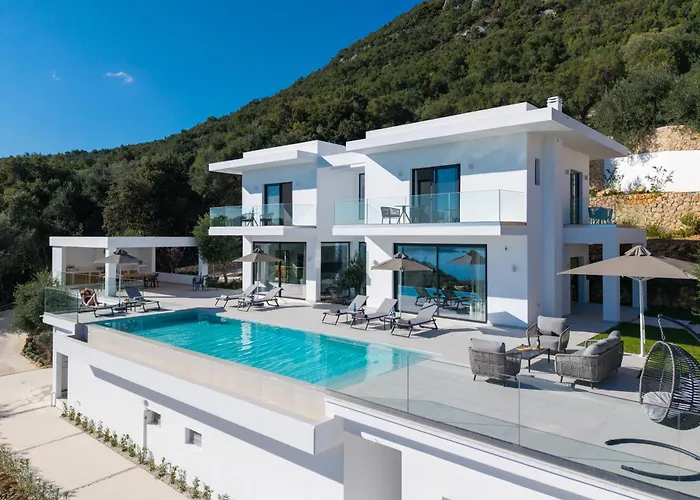 Carpea By White Dream Villa