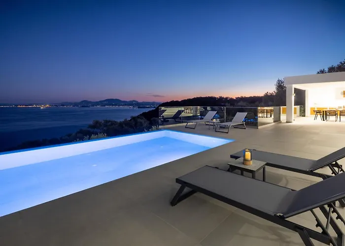 Carpea By White Dream Villa *